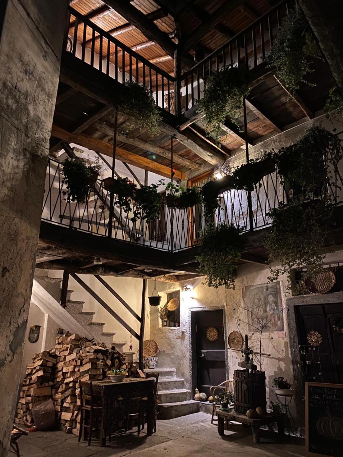 La Corte Del Poeta Arcumeggia ภายนอก รูปภาพ