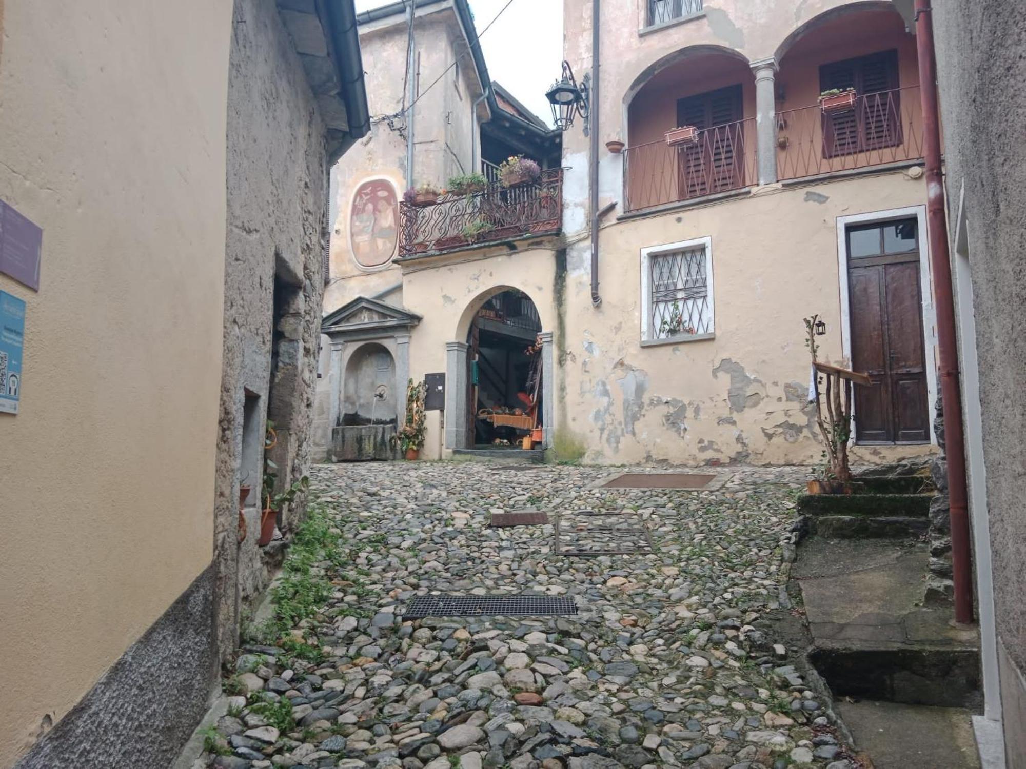 La Corte Del Poeta Arcumeggia ภายนอก รูปภาพ